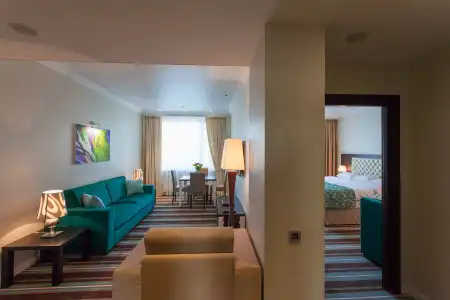 Ramada by Wyndham City Centre - 6