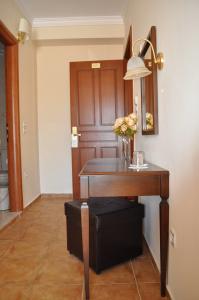 Corfu Secret - 77