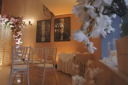 Vozdvyzhensky Boutique-Hotel - 43