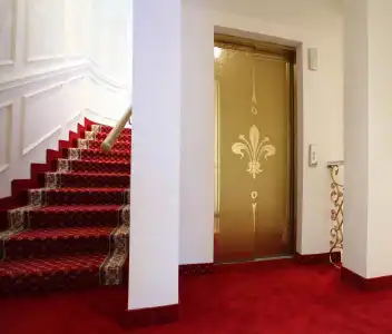 Royal Grand - 2