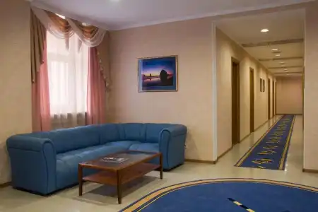 DezhaVyu Mini-Hotel - 4