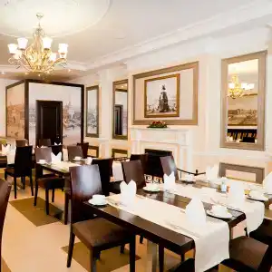 Petro Palace - 11
