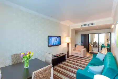 Ramada by Wyndham City Centre - 5