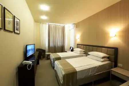 AUA Barsam Suites Yerevan - 20