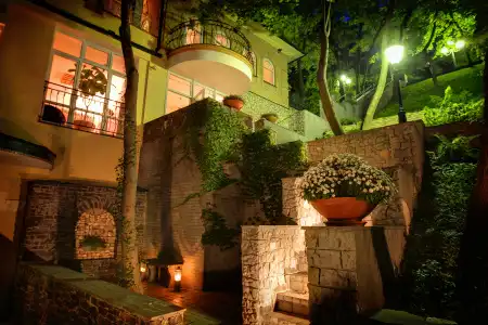 Vozdvyzhensky Boutique-Hotel - 16