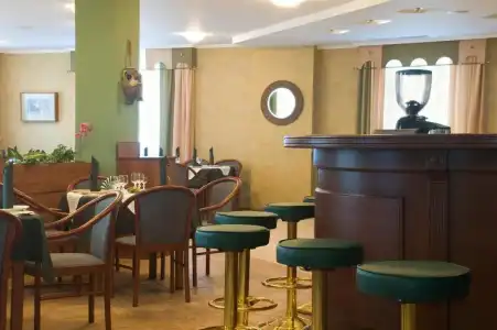 DezhaVyu Mini-Hotel - 5