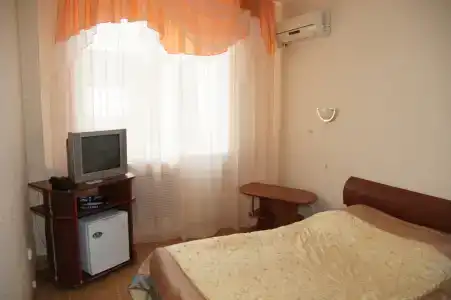 Universitetskaya - 79