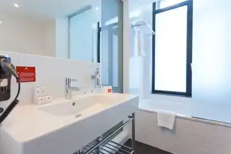 AZIMUT Tulskaya Moscow - 96