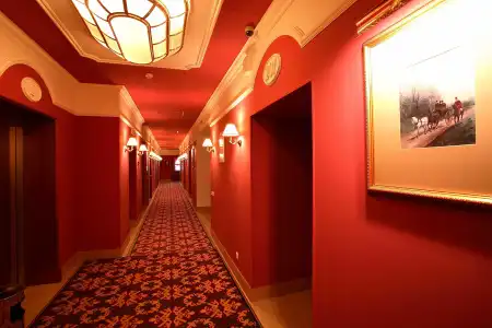 Lancaster Court - 7