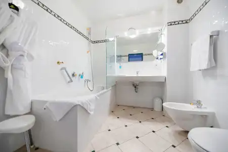Bellevue Park Riga with Free Parking - 21