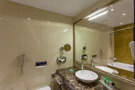 Ramada by Wyndham City Centre - 8