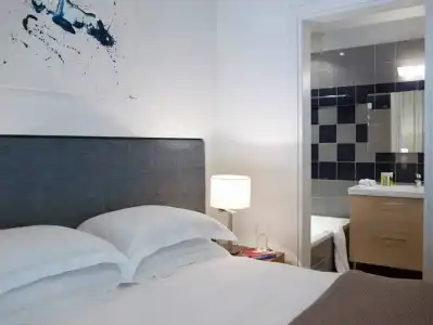 Scale Suites Apart-Hotel - 97