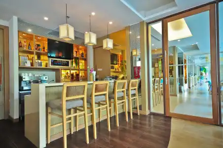 Ashlee Plaza Patong & Spa - 8
