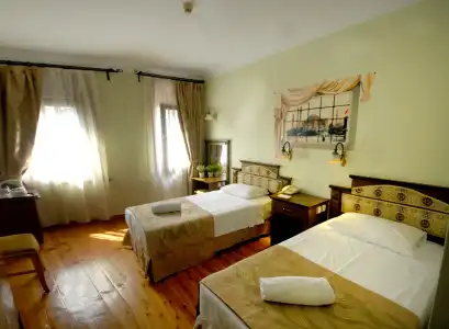 Artefes - 4