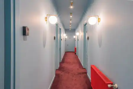 HB Freeze Inn - 5