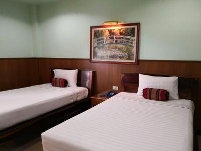 Phadaeng - 22
