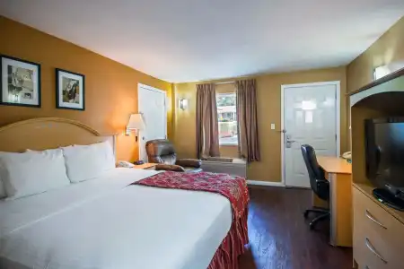 Quality Inn Branson - Hwy 76 Central - 33