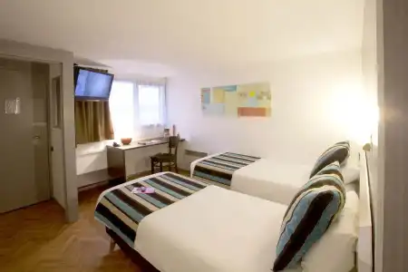 Sure by Best Western Biarritz Aeroport - 56