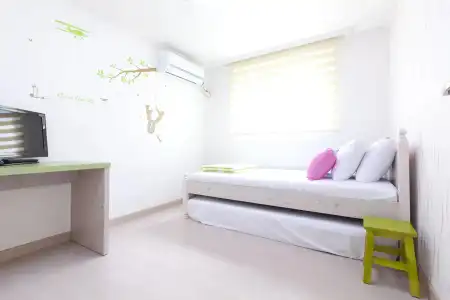 Wow Hills Guest House - 17