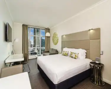 Clarion Suites Gateway - 85
