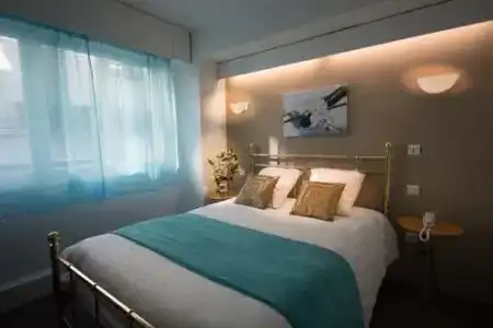 ATH Hôtel Athénée - 12