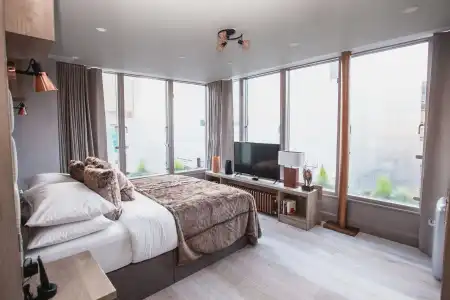 Clarendon Suites - 22