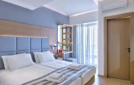 Leonidas & Apartments - 52