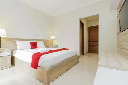 RedDoorz Premium near Ragunan Zoo 2 - 40