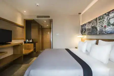 Deltas Istanbul Levent - 50