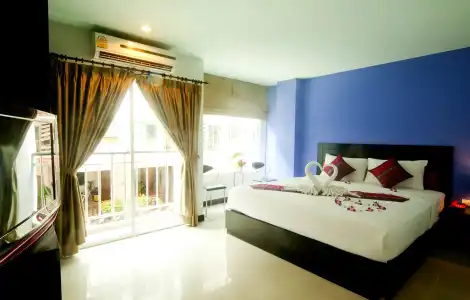 PJ Patong Resortel - 56