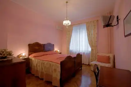 Casa Ferrari Bed & Breakfast - 26