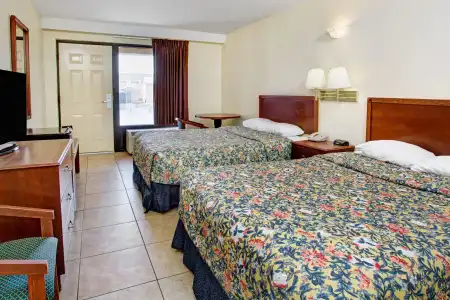 Ocean Breeze Inn - 30