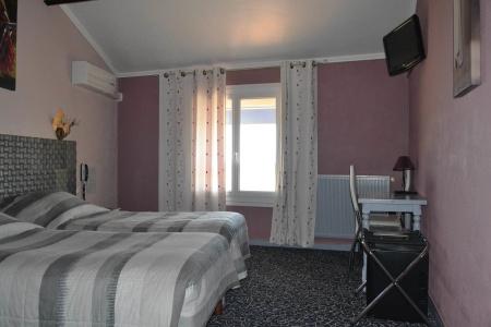 Hôtel Le Dauphin Bleu - 47