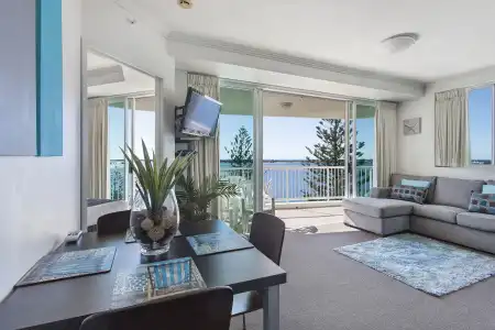 Crystal Bay on the Broadwater - 90