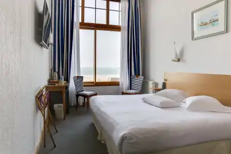 Kyriad Saint Malo centre Plage - 320