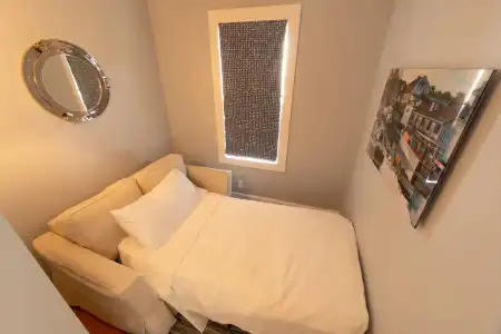 Town & Tide Inn - 25