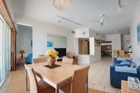 Rolling Surf Resort - 311