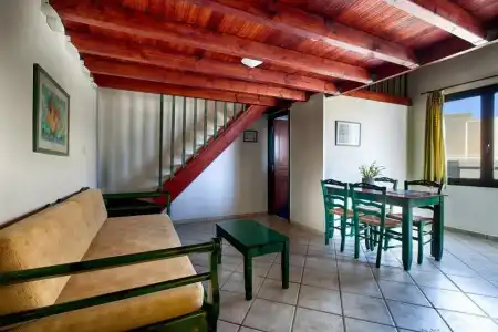 Rhoe Seaside Apartments - 65