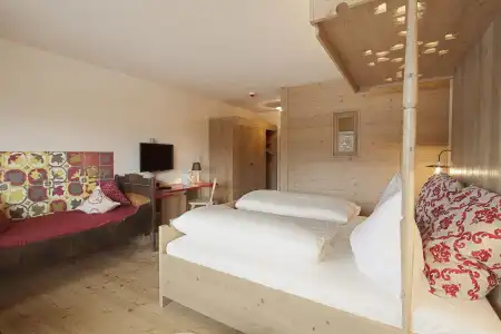 Hotel - 24