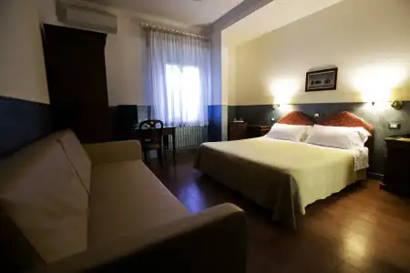 Diana - 48