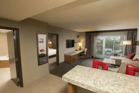 The Broadway Columbia - a DoubleTree by Hilton - 60