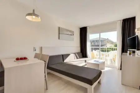 Palm Garden Apartments - 34
