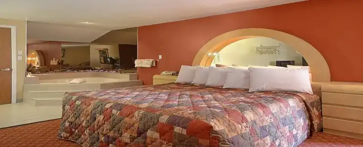 Days Inn & Suites by Wyndham Niagara Falls/Buffalo - 43