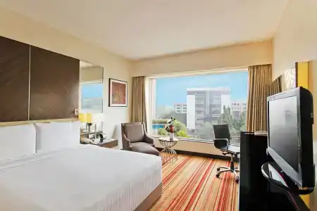 Courtyard by Marriott Mumbai International Airport - 42