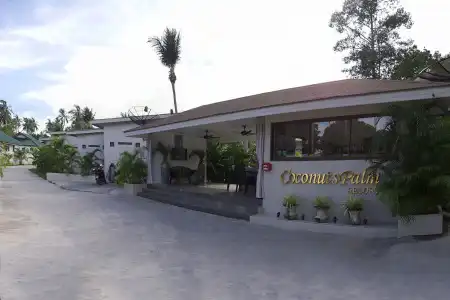 CoconutsPalm Resort - 32