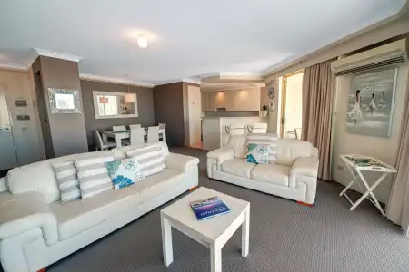 Contessa Holiday Apartments - 174