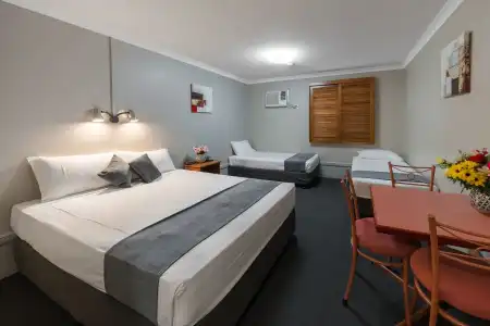The Cosmopolitan Motel and Serviced Apartments - 41