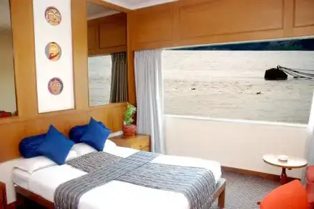 Polo Floatel Kolkata - 92