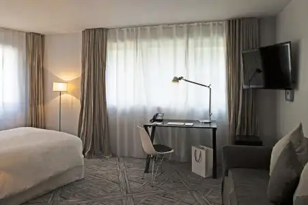 La Maison Champs Elysées - 90