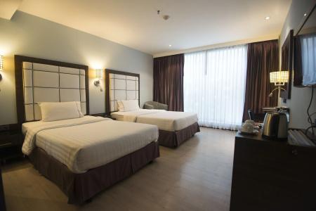 Sukhumvit Suites - 70